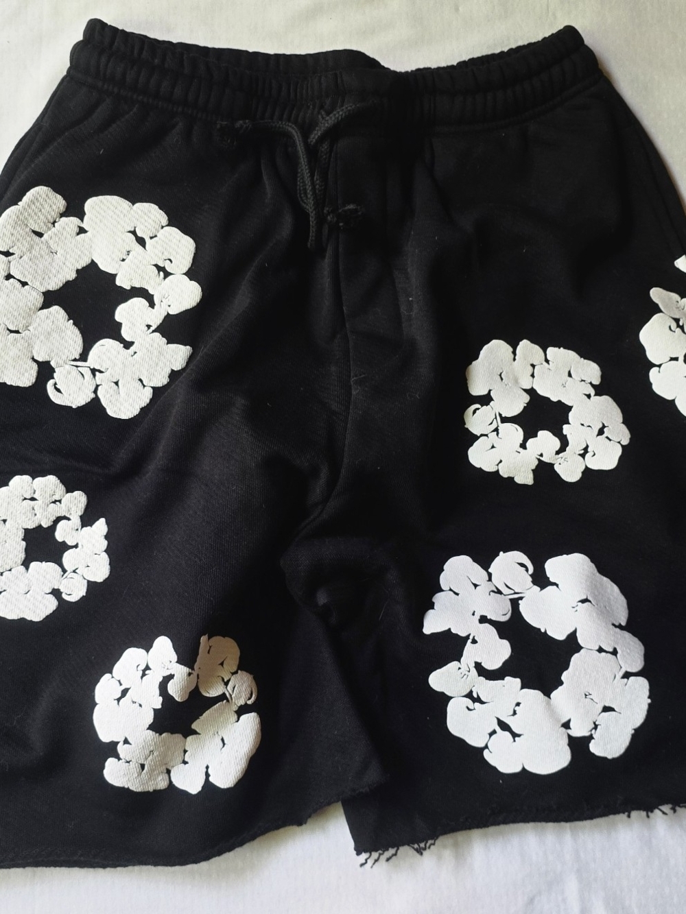 Authentic Denim Tears Cotton Wreath Sweat Shorts Black XL Made in Portugal